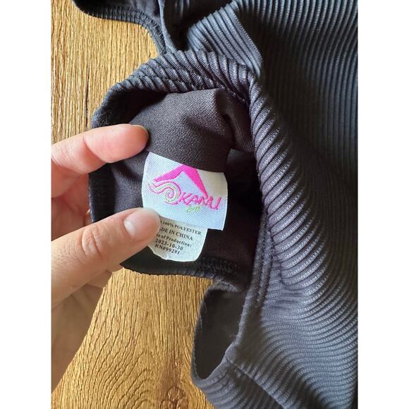 Kami Black One-Piece Swimsuit Size XSmall - Picture 3 of 6